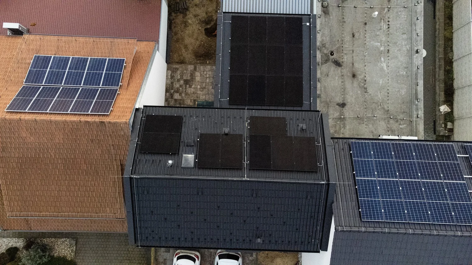 Fotovoltaická elektrárna na střeše rodinného domu, Ořechov