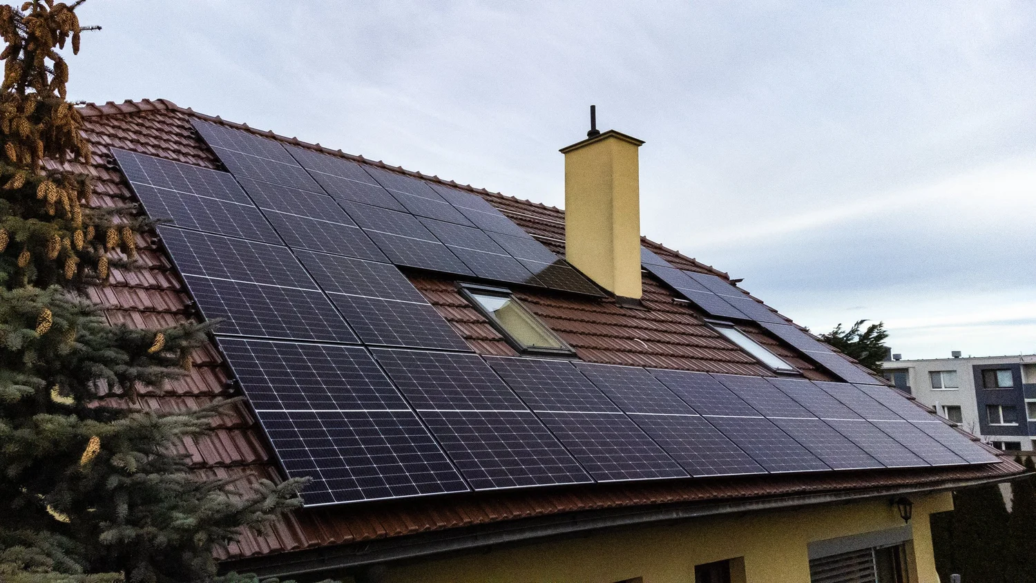 Fotovoltaická elektrárna Rajhrad, letecký pohled